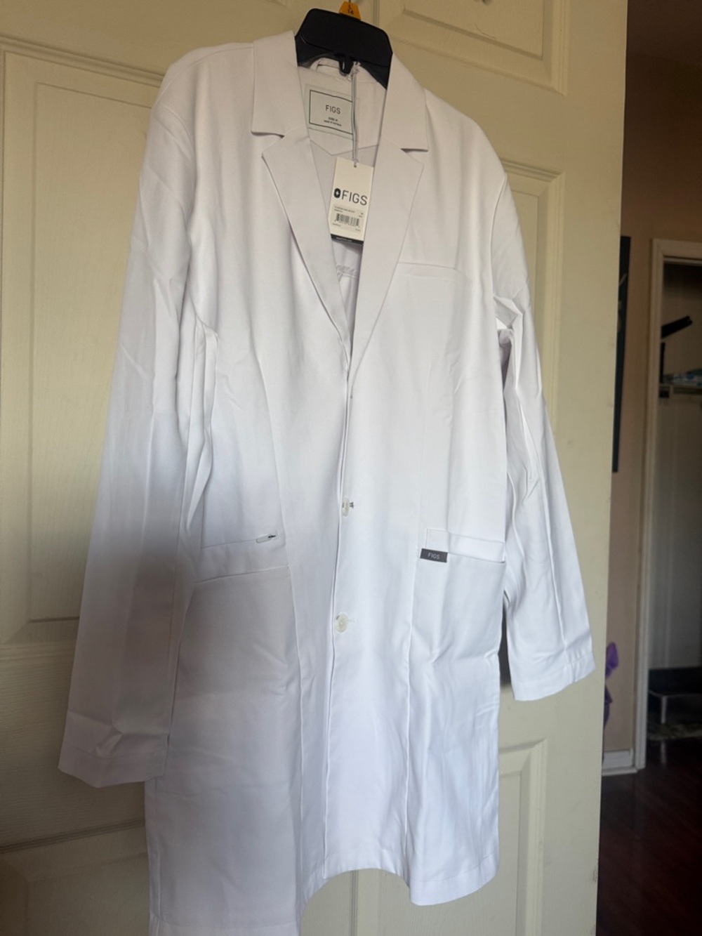 Figs Harlem White Professional Lab Coat size medium. NEW with tags - Picture 4 of 5